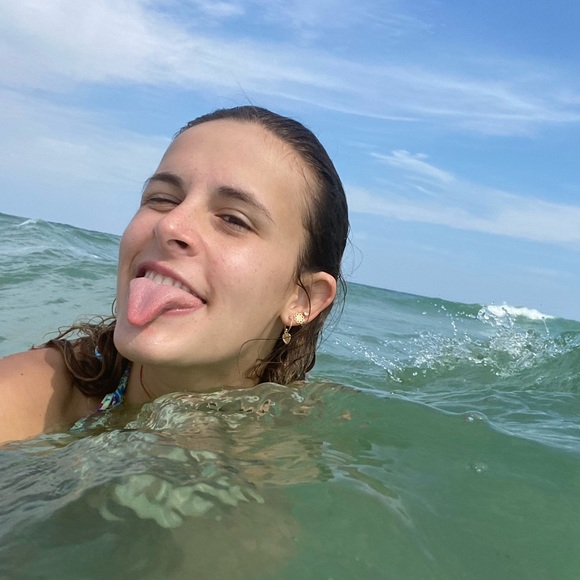 Meet your Posher, Amanda - Picture 1 of 1